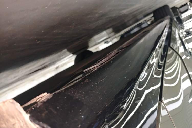 Used Xiaomi Auto SU7 2024 Rear-Drive Long-Range Intelligent Driving Version Left Side Sill