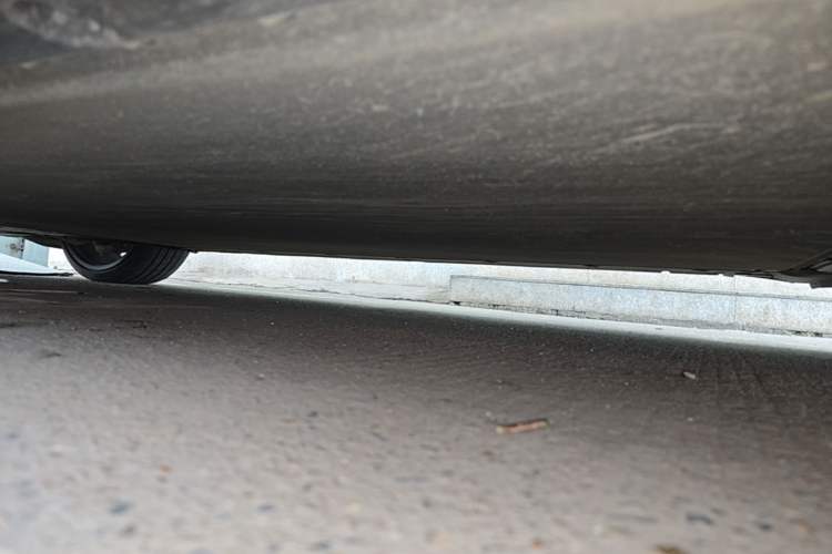 Used Xiaomi Auto SU7 2024 Four-Wheel Drive Ultra-Long Range Advanced Intelligent Driving Max Edition Left Side Sill
