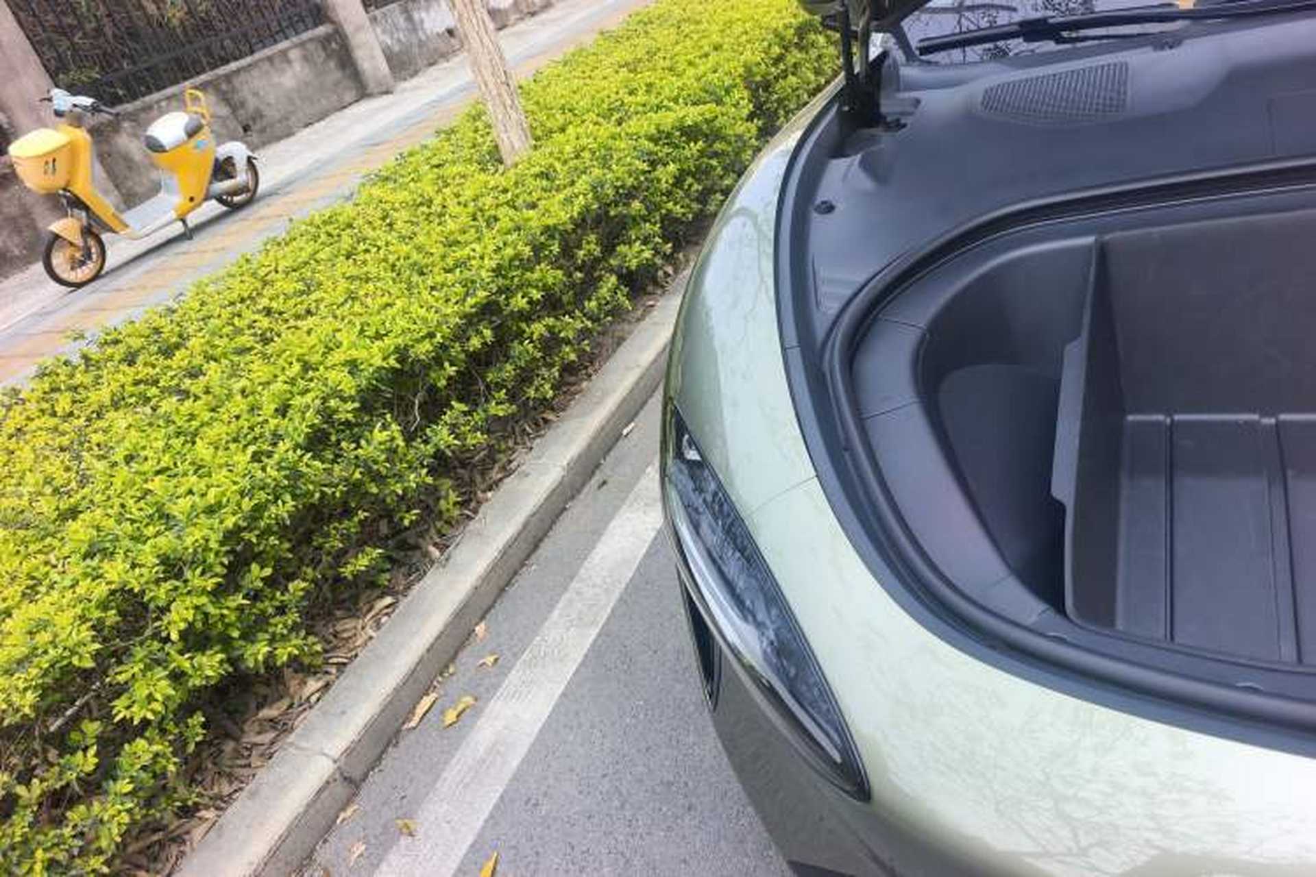 Used Xiaomi Auto SU7 2024 Four-Wheel Drive Ultra-Long Range Advanced Intelligent Driving Max Edition Right Front Headlight