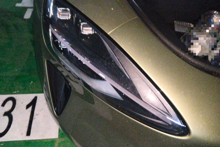 Used Xiaomi Auto SU7 2024 Rear-Drive Long-Range Intelligent Driving Version Right Front Headlight