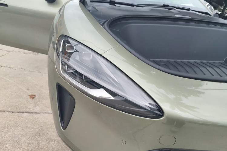 Used Xiaomi Auto SU7 2024 Rear-Drive Long-Range Intelligent Driving Version Right Front Headlight