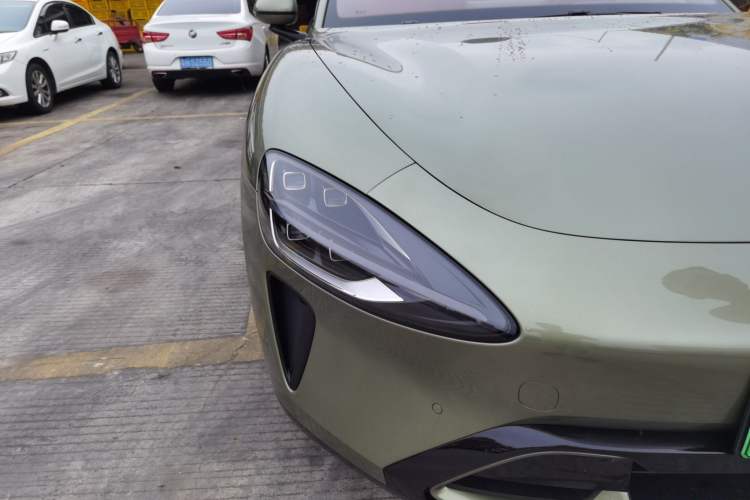 Used Xiaomi Auto SU7 2024 Four-Wheel Drive Ultra-Long Range Advanced Intelligent Driving Max Edition Right Front Headlight