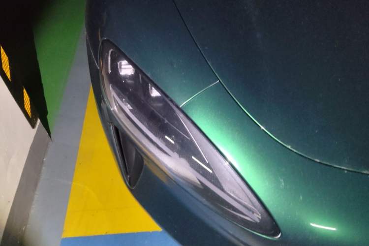 Used Xiaomi Auto SU7 2024 Four-Wheel-Drive Max Founder's Edition Right Front Headlight