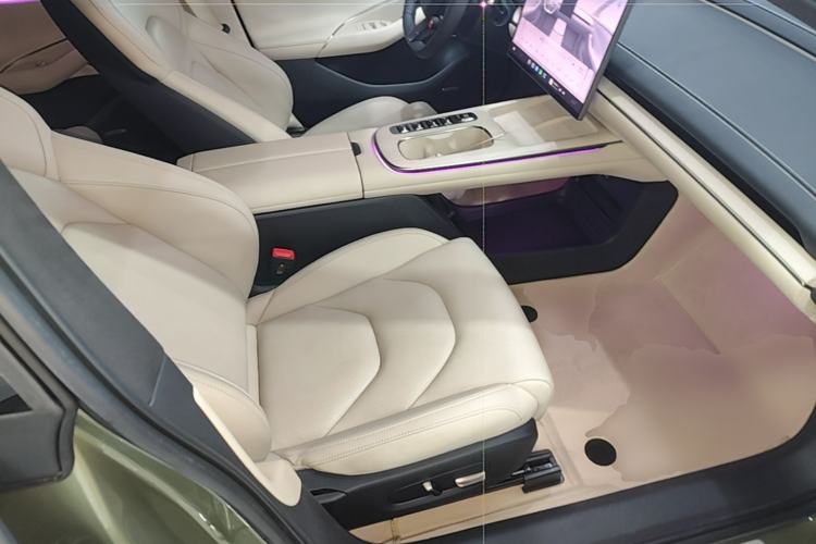 Used Xiaomi Auto SU7 2024 Four-Wheel Drive Ultra-Long Range Advanced Intelligent Driving Max Edition Right Front Seat