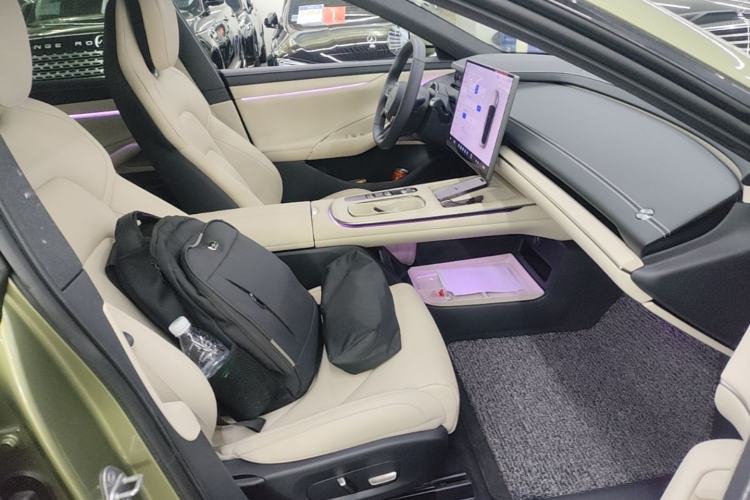 Used Xiaomi Auto SU7 2024 Rear-Drive Ultra-Long Range Advanced Pro-Level Intelligent Driving Version Right Front Seat