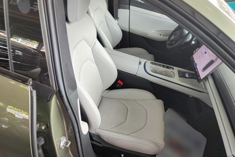 Used Xiaomi Auto SU7 2024 Four-Wheel Drive Ultra-Long Range Advanced Intelligent Driving Max Edition Right Front Seat