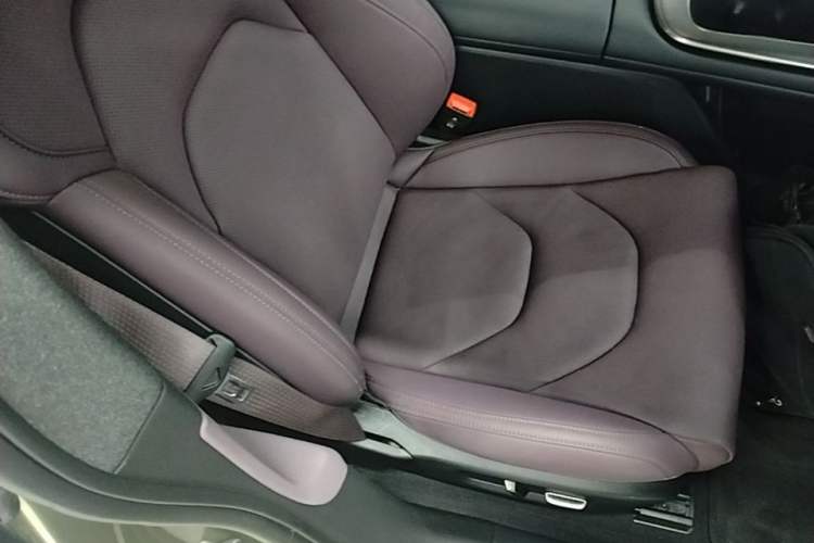 Used Xiaomi Auto SU7 2024 Rear-Drive Ultra-Long Range Advanced Pro-Level Intelligent Driving Version Right Front Seat