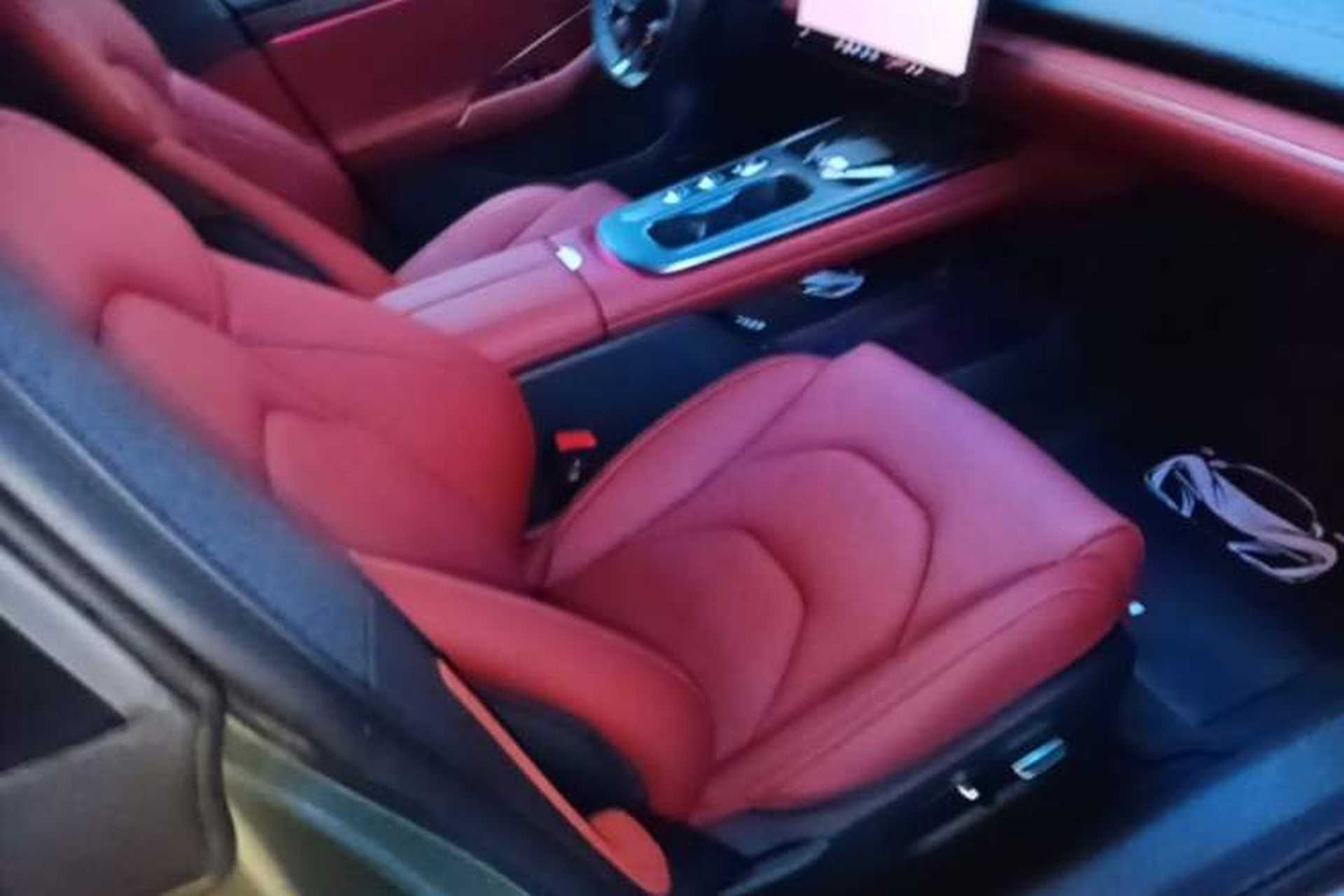 Used Xiaomi Auto SU7 2024 Rear-Drive Long-Range Intelligent Driving Version Right Front Seat
