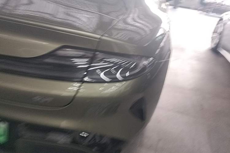 Used Xiaomi Auto SU7 2024 Rear-Drive Long-Range Intelligent Driving Version Right Rear Taillight