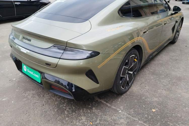 Used Xiaomi Auto SU7 2024 Rear-Drive Ultra-Long Range Advanced Pro-Level Intelligent Driving Version Right Rear Taillight