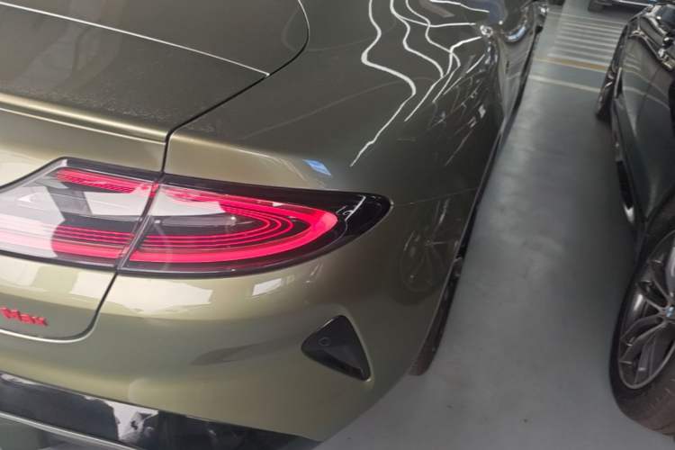 Used Xiaomi Auto SU7 2024 Four-Wheel-Drive Max Founder's Edition Right Rear Taillight