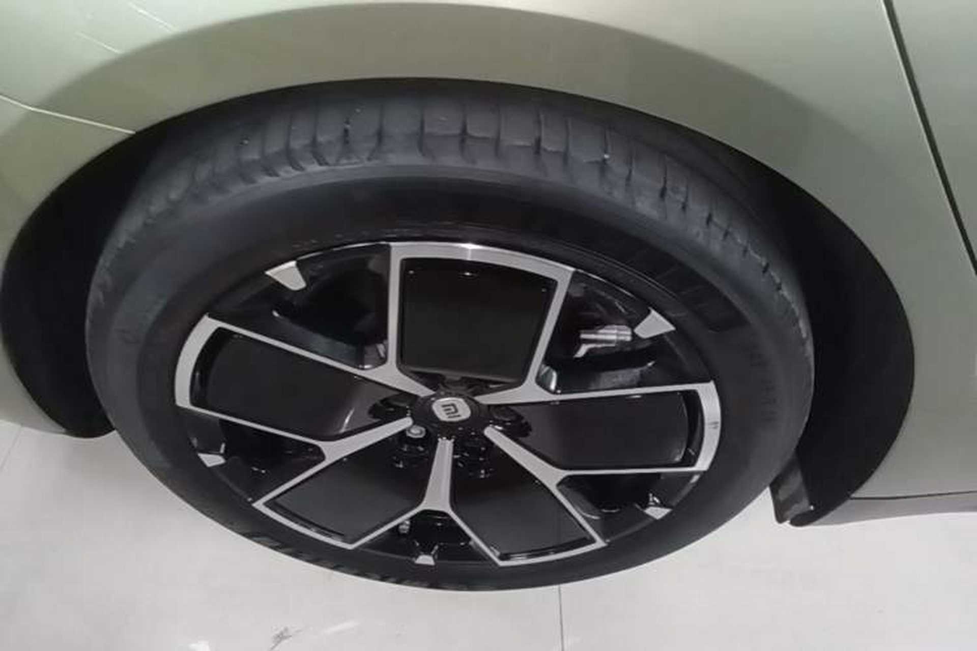 Used Xiaomi Auto SU7 2024 Rear-Drive Ultra-Long Range Advanced Pro-Level Intelligent Driving Version Right Rear Wheel Hub