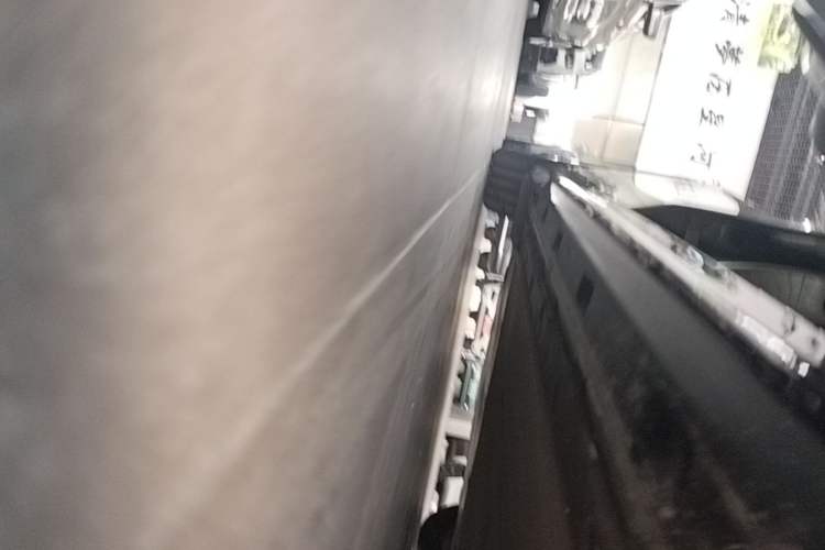 Used Xiaomi Auto SU7 2024 Rear-Drive Long-Range Intelligent Driving Version Right Side Sill