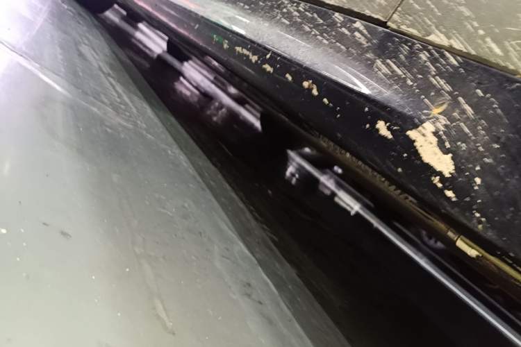Used Xiaomi Auto SU7 2024 Rear-Drive Ultra-Long Range Advanced Pro-Level Intelligent Driving Version Right Side Sill
