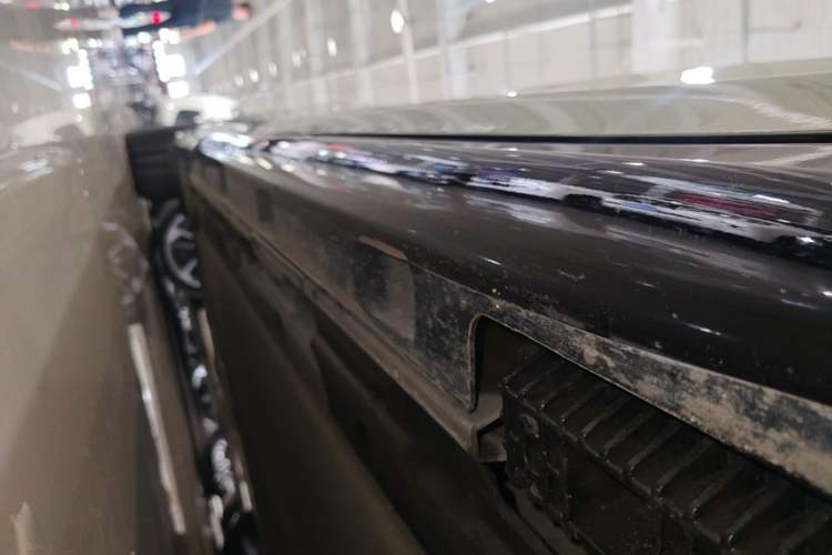 Used Xiaomi Auto SU7 2024 Rear-Drive Ultra-Long Range Advanced Pro-Level Intelligent Driving Version Right Side Sill