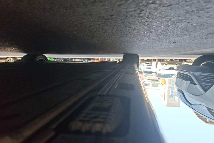 Used Xiaomi Auto SU7 2024 Rear-Drive Standard Founder Edition Right Side Sill