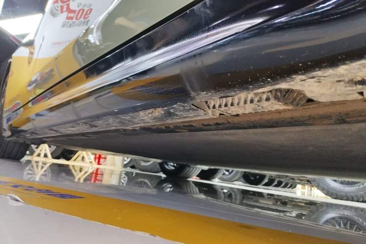 Used Xiaomi Auto SU7 2024 Rear-Drive Ultra-Long Range Advanced Pro-Level Intelligent Driving Version Right Side Sill