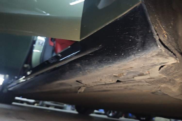 Used Xiaomi Auto SU7 2024 Rear-Drive Ultra-Long Range Advanced Pro-Level Intelligent Driving Version Right Side Sill