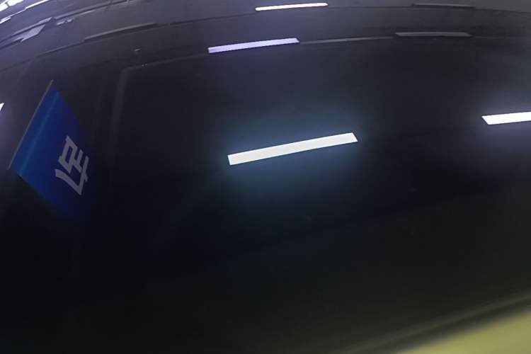 Used Xiaomi Auto SU7 2024 Four-Wheel Drive Ultra-Long Range Advanced Intelligent Driving Max Edition Roof