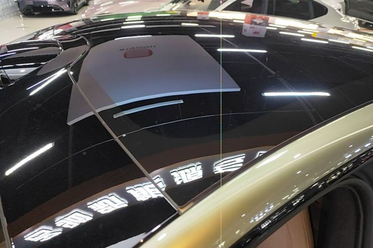 Used Xiaomi Auto SU7 2024 Four-Wheel Drive Ultra-Long Range Advanced Intelligent Driving Max Edition Roof