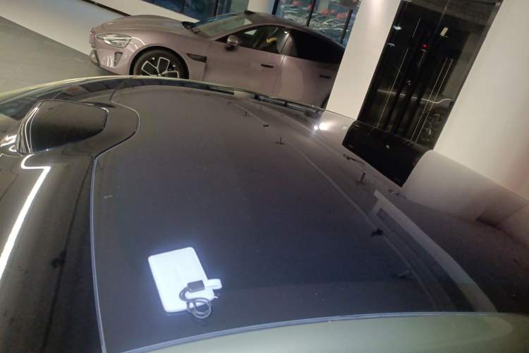 Used Xiaomi Auto SU7 2024 Four-Wheel Drive Ultra-Long Range Advanced Intelligent Driving Max Edition Roof