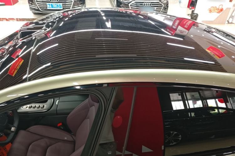 Used Xiaomi Auto SU7 2024 Four-Wheel Drive Ultra-Long Range Advanced Intelligent Driving Max Edition Roof
