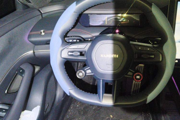 Used Xiaomi Auto SU7 2024 Four-Wheel Drive Ultra-Long Range Advanced Intelligent Driving Max Edition Steering Wheel