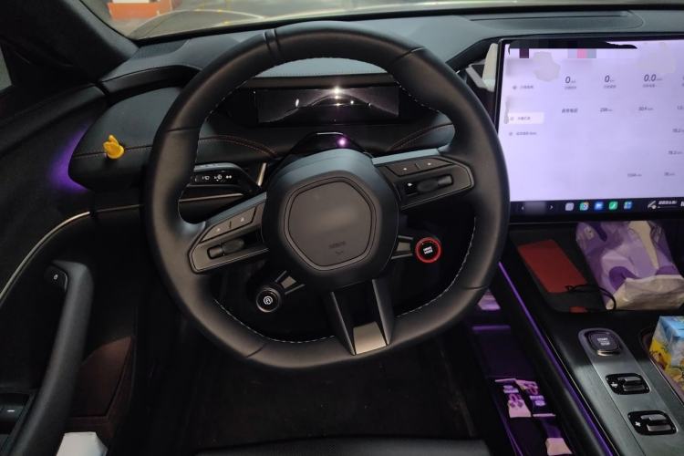 Used Xiaomi Auto SU7 2024 Rear-Drive Ultra-Long Range Advanced Pro-Level Intelligent Driving Version Steering Wheel