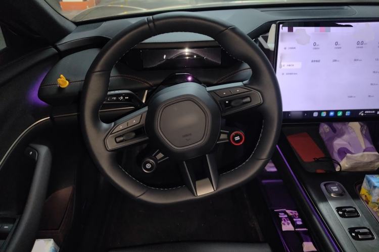 Used Xiaomi Auto SU7 2024 Rear-Drive Ultra-Long Range Advanced Pro-Level Intelligent Driving Version Steering Wheel