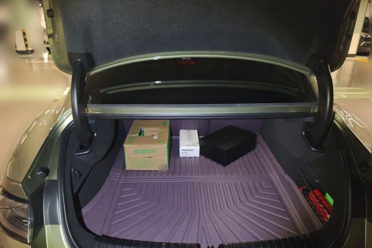 Used Xiaomi Auto SU7 2024 Rear-Drive Long-Range Intelligent Driving Version Trunk