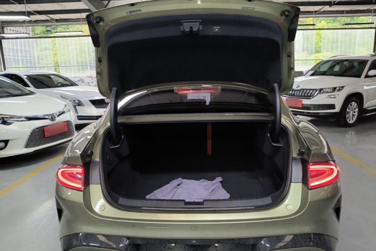 Used Xiaomi Auto SU7 2024 Rear-Drive Long-Range Intelligent Driving Version Trunk