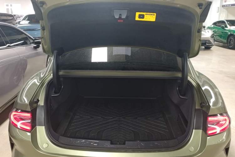 Used Xiaomi Auto SU7 2024 Rear-Drive Long-Range Intelligent Driving Version Trunk