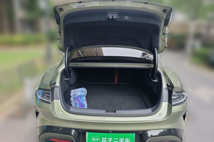 Used Xiaomi Auto SU7 2024 Four-Wheel Drive Ultra-Long Range Advanced Intelligent Driving Max Edition Trunk