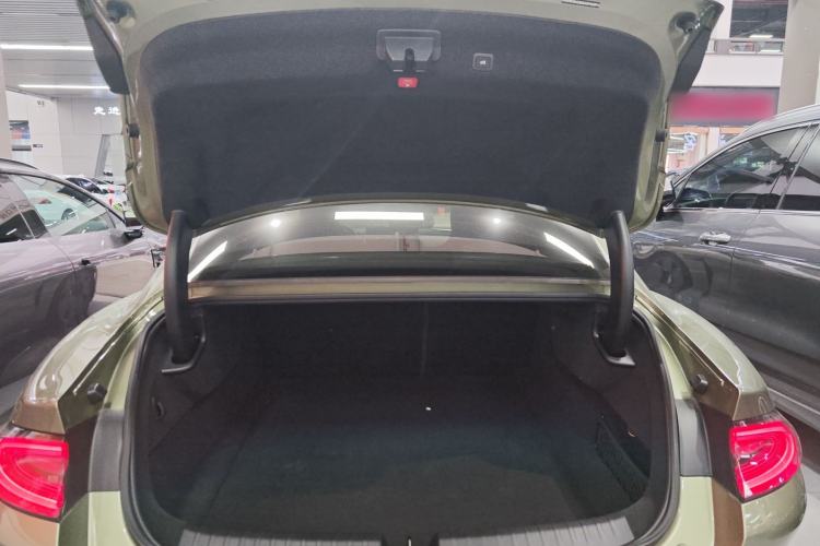 Used Xiaomi Auto SU7 2024 Four-Wheel Drive Ultra-Long Range Advanced Intelligent Driving Max Edition Trunk