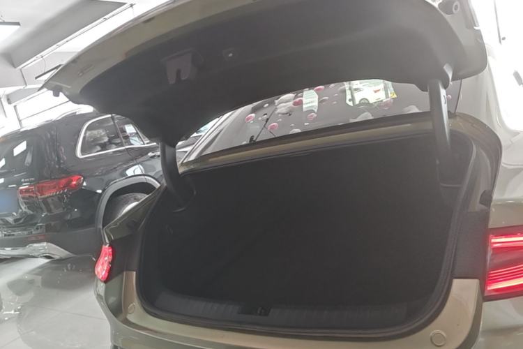 Used Xiaomi Auto SU7 2024 Rear-Drive Long-Range Intelligent Driving Version Trunk