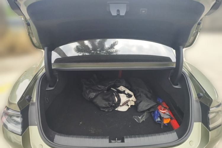 Used Xiaomi Auto SU7 2024 Rear-Drive Long-Range Intelligent Driving Version Trunk