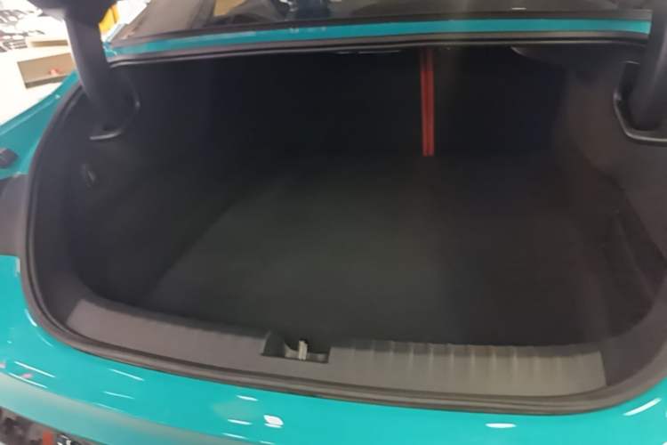 Used Xiaomi Auto SU7 2024 Rear-Drive Long-Range Intelligent Driving Version Trunk