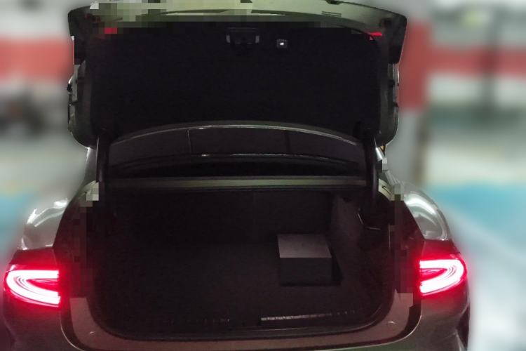 Used Xiaomi Auto SU7 2024 Four-Wheel Drive Ultra-Long Range Advanced Intelligent Driving Max Edition Trunk