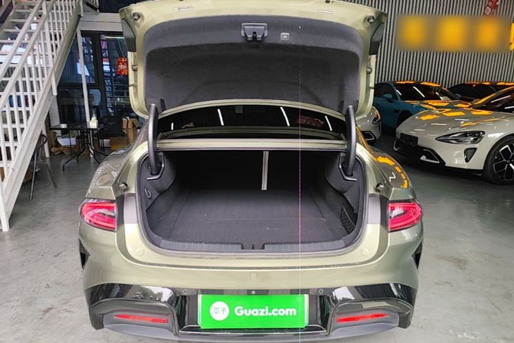 Used Xiaomi Auto SU7 2024 Four-Wheel Drive Ultra-Long Range Advanced Intelligent Driving Max Edition Trunk
