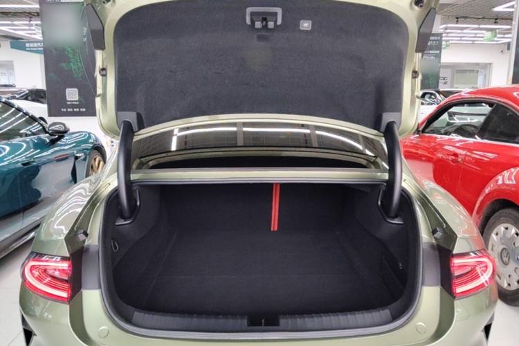 Used Xiaomi Auto SU7 2024 Four-Wheel Drive Ultra-Long Range Advanced Intelligent Driving Max Edition Trunk