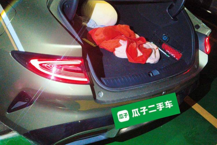 Used Xiaomi Auto SU7 2024 Four-Wheel Drive Ultra-Long Range Advanced Intelligent Driving Max Edition Trunk