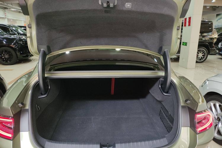 Used Xiaomi Auto SU7 2024 Four-Wheel Drive Ultra-Long Range Advanced Intelligent Driving Max Edition Trunk
