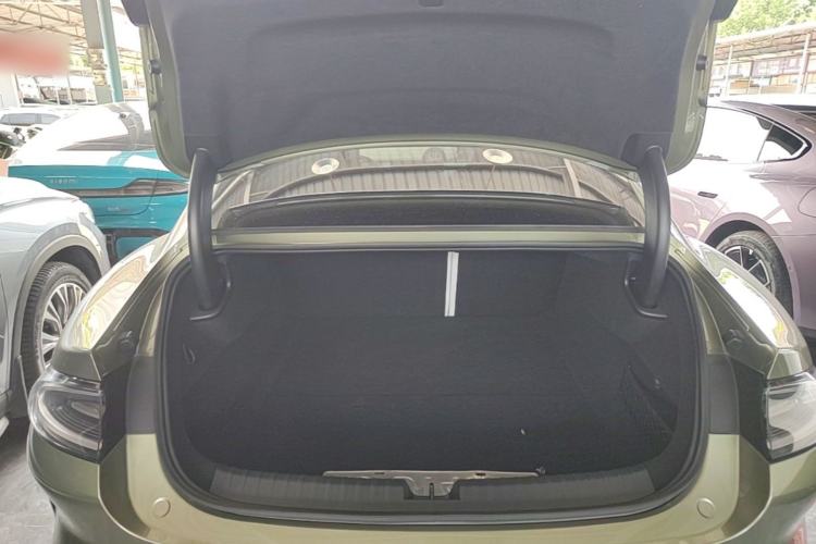 Used Xiaomi Auto SU7 2024 Four-Wheel Drive Ultra-Long Range Advanced Intelligent Driving Max Edition Trunk