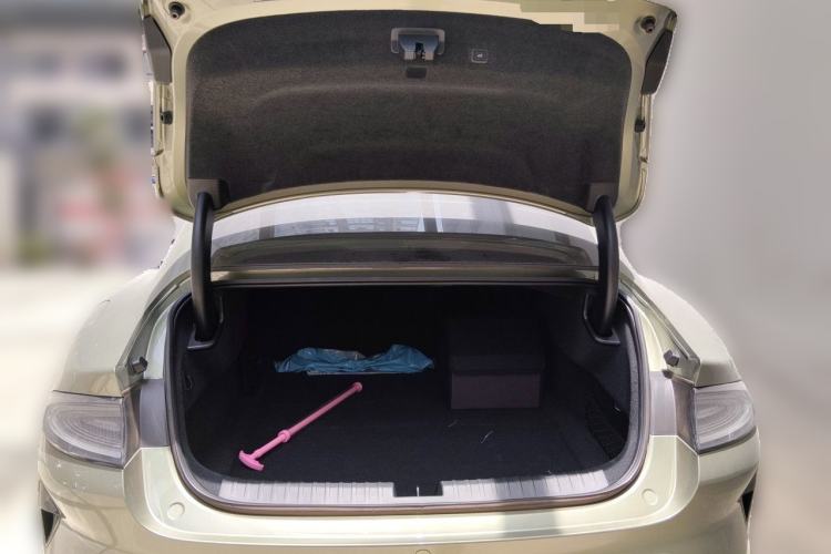 Used Xiaomi Auto SU7 2024 Rear-Drive Long-Range Intelligent Driving Version Trunk