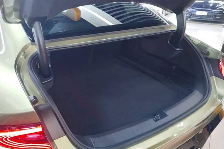 Used Xiaomi Auto SU7 2024 Rear-Drive Ultra-Long Range Advanced Pro-Level Intelligent Driving Version Trunk