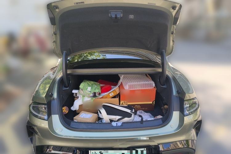 Used Xiaomi Auto SU7 2024 Four-Wheel Drive Ultra-Long Range Advanced Intelligent Driving Max Edition Trunk