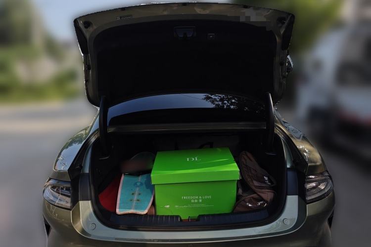 Used Xiaomi Auto SU7 2024 Rear-Drive Long-Range Intelligent Driving Version Trunk