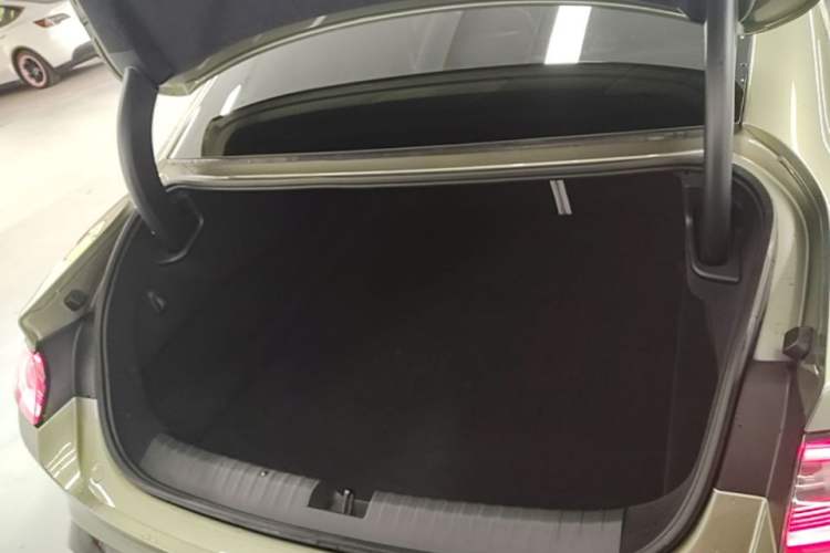 Used Xiaomi Auto SU7 2024 Rear-Drive Ultra-Long Range Advanced Pro-Level Intelligent Driving Version Trunk