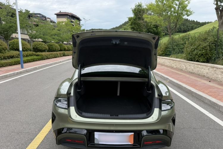 Used Xiaomi Auto SU7 2024 Rear-Drive Long-Range Intelligent Driving Version Trunk