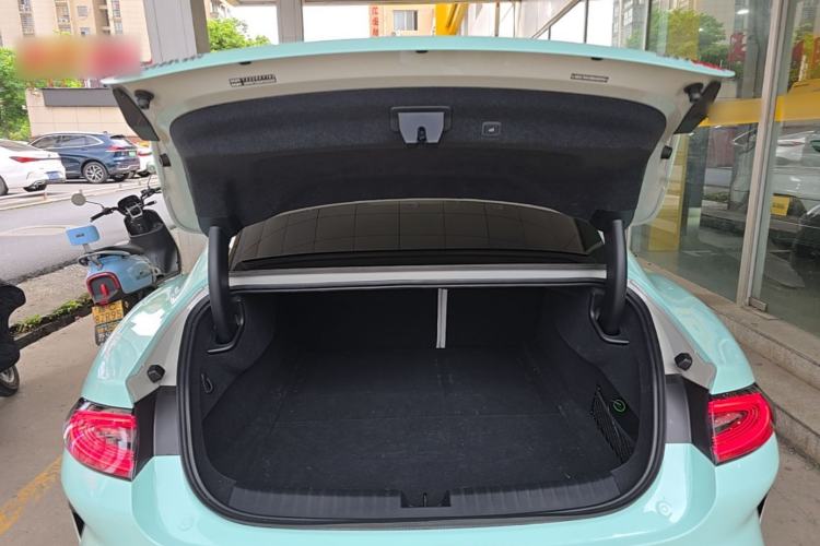 Used Xiaomi Auto SU7 2024 Four-Wheel Drive Ultra-Long Range Advanced Intelligent Driving Max Edition Trunk